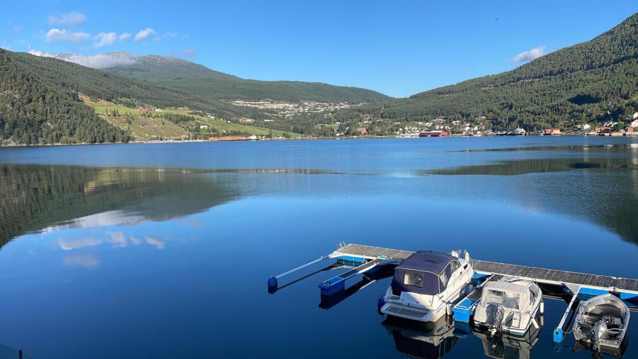 Nedre Amla Fjord Apartment Kaupanger Eksteriør billede