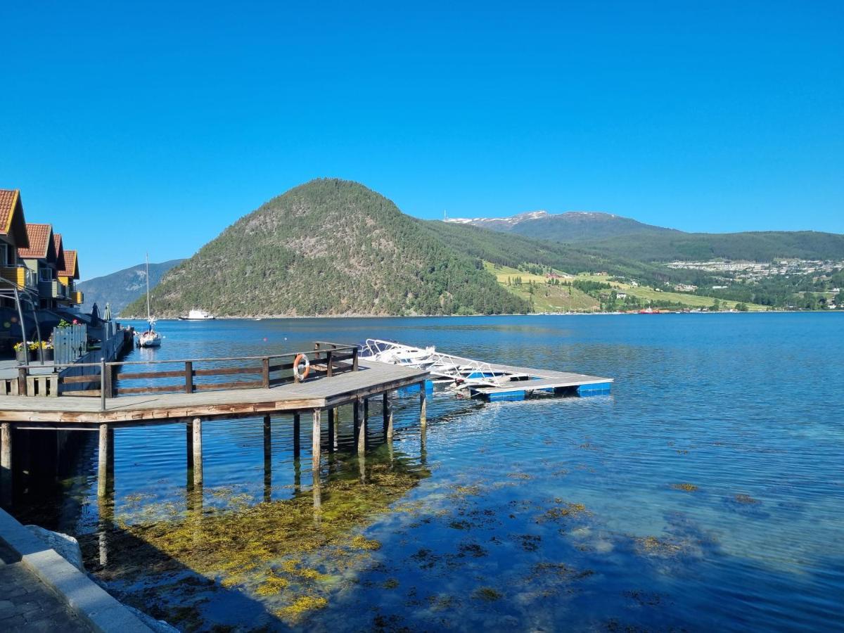 Nedre Amla Fjord Apartment Kaupanger Eksteriør billede